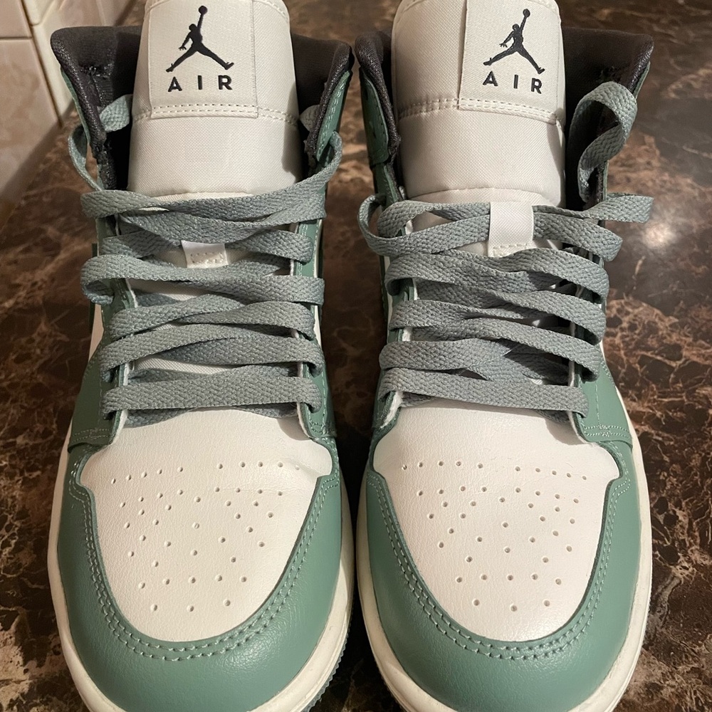 NWOT Jordans!